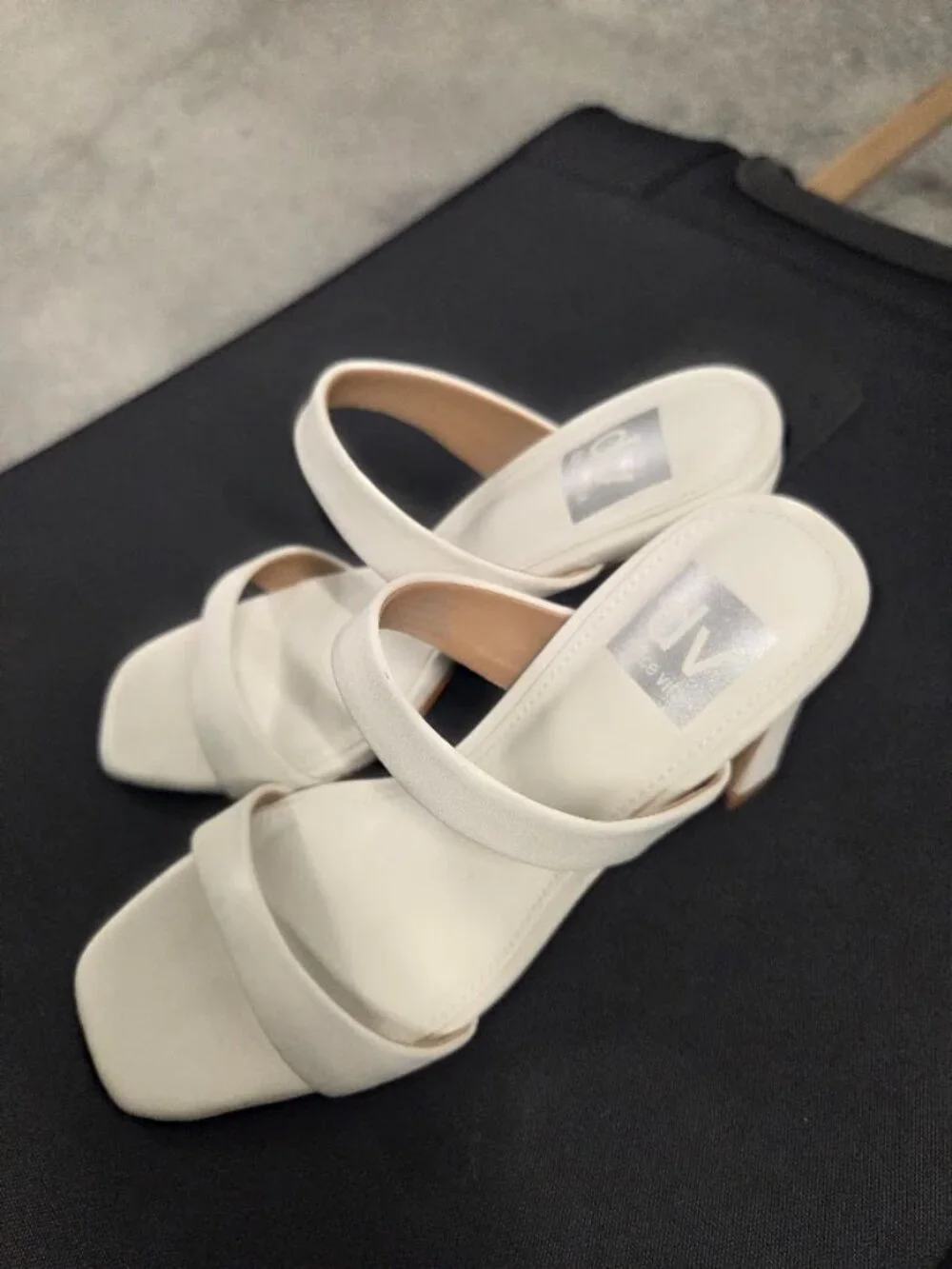 Dolce Vita Veniss Two-Band Blade Heel Dress Sandals White Size 6 - NEW